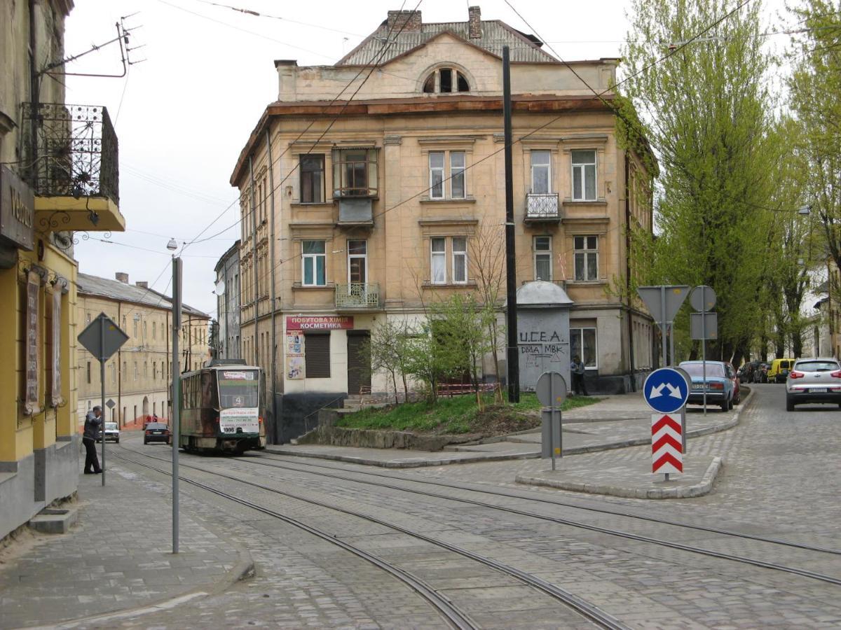 Beautiful Apartments In The Center Lviv Bagian luar foto
